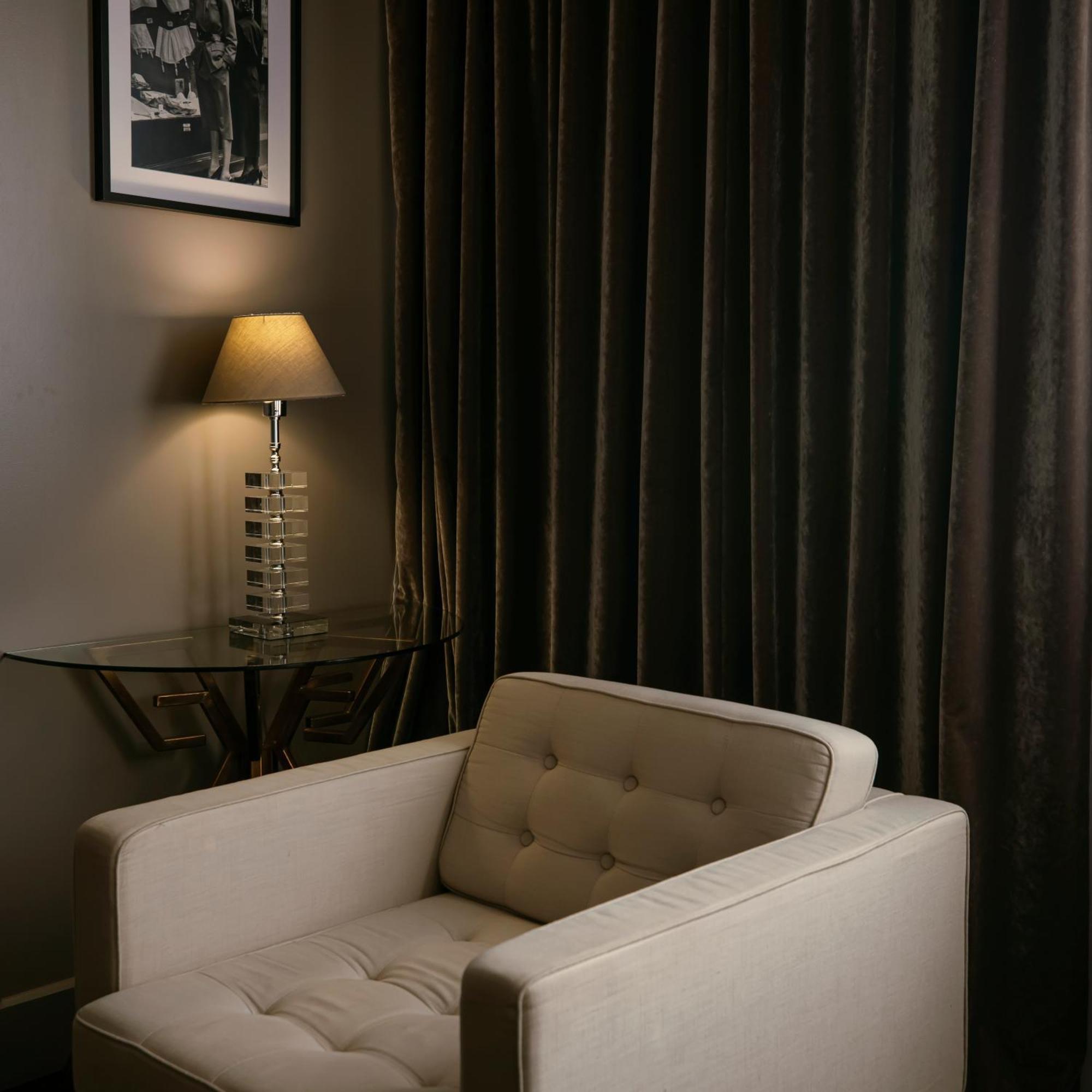 Deluxe Double or Twin Room City View