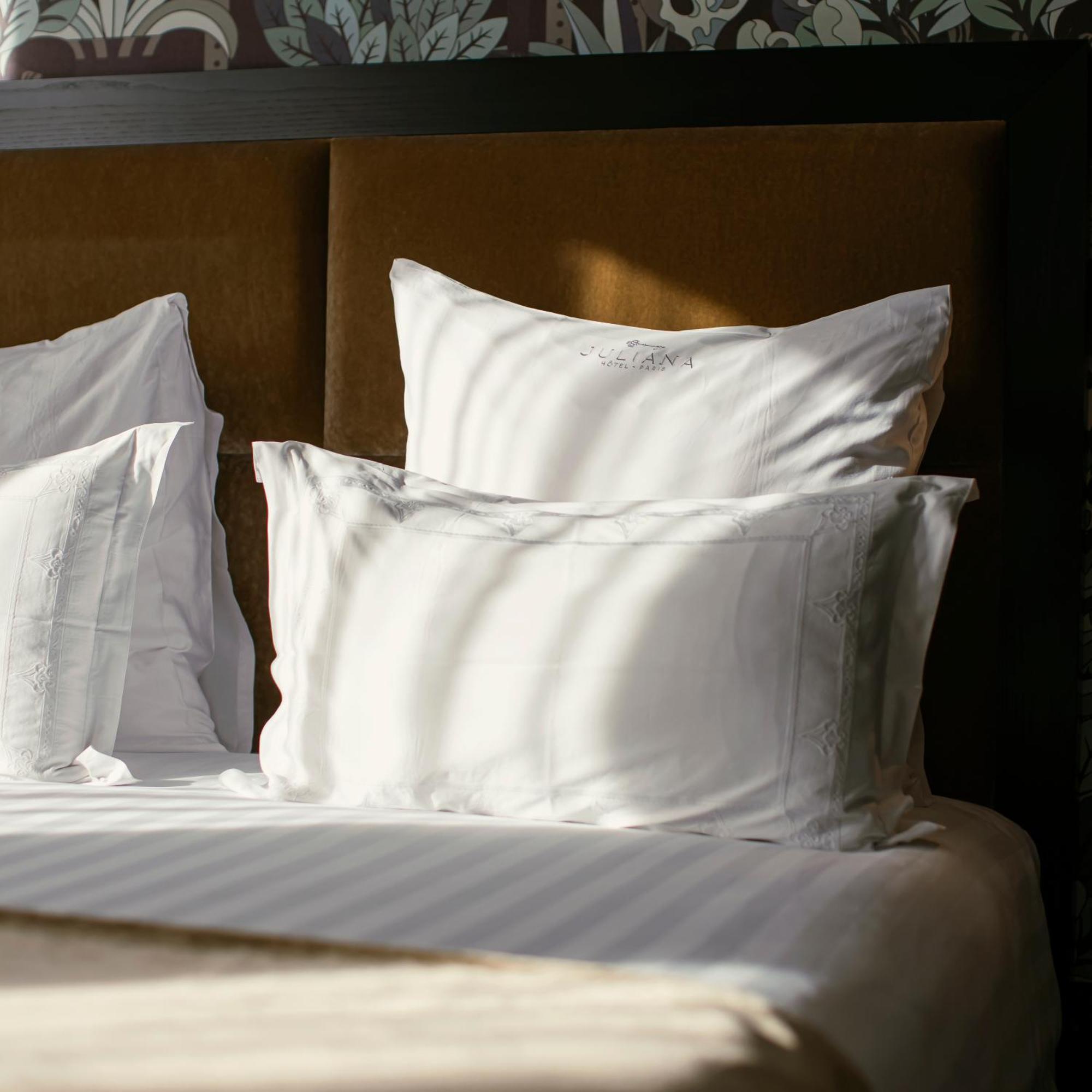 Deluxe Double or Twin Room City View